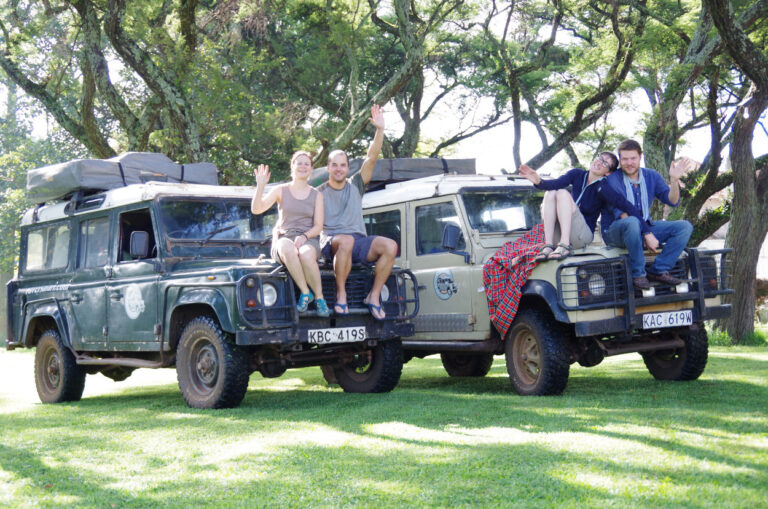 Read more about the article Mit zwei Land Rover Defender quer durch Kenia 2015